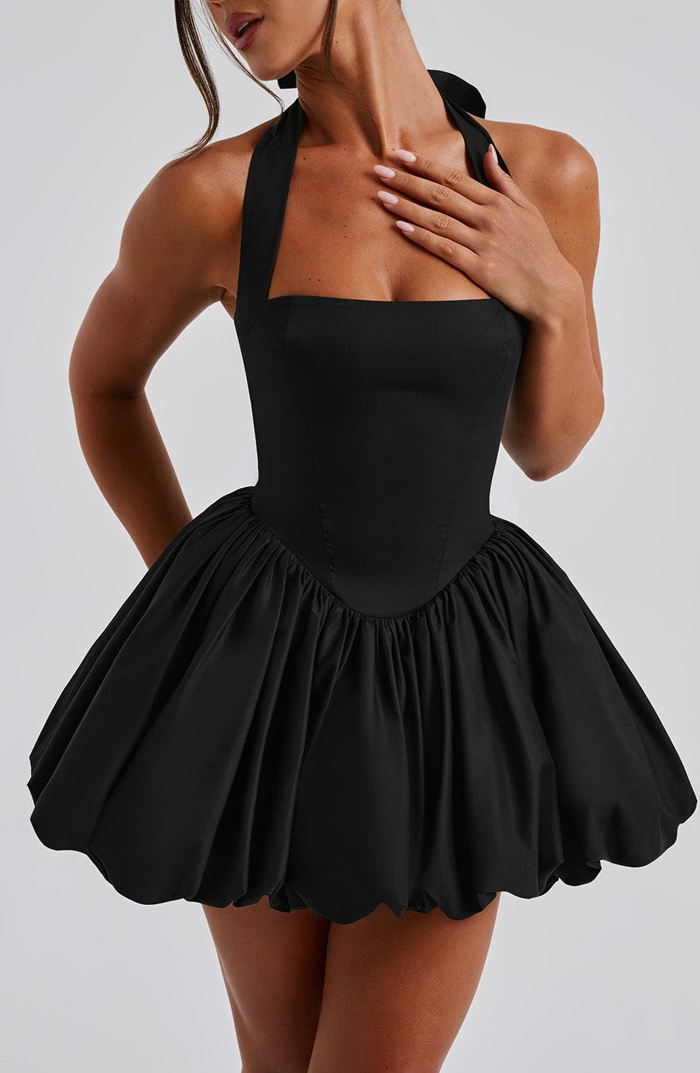 Vestido Mini Negro Halter Corsé Martina