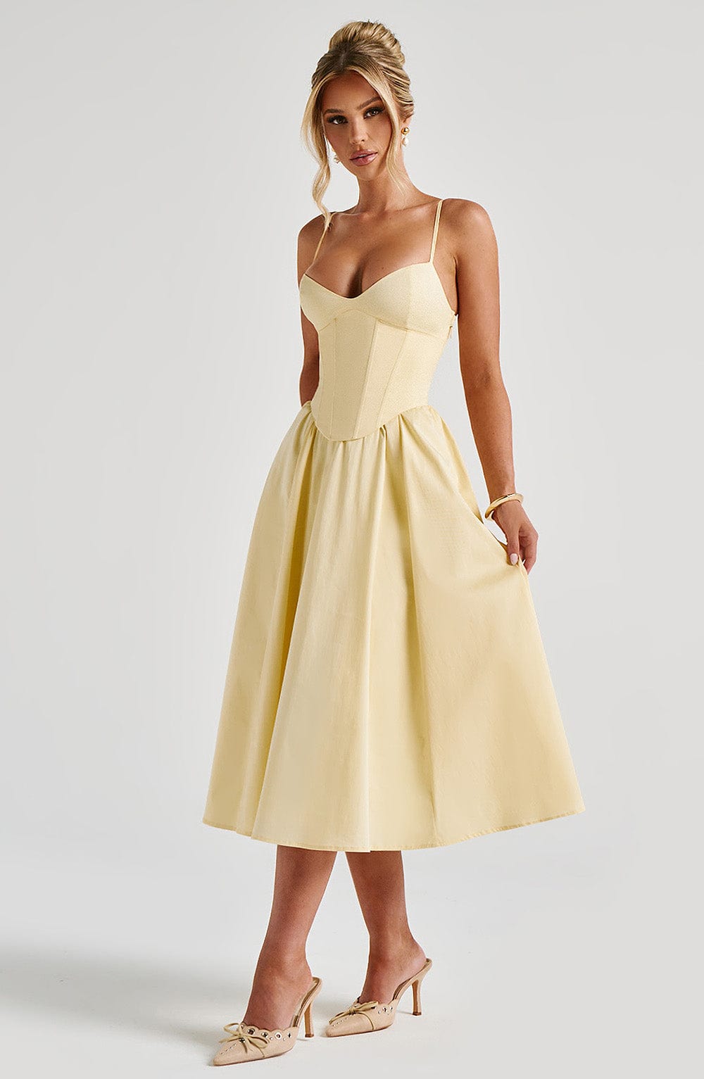 Vestido Midi Amarillo Voilé Corsé Camila