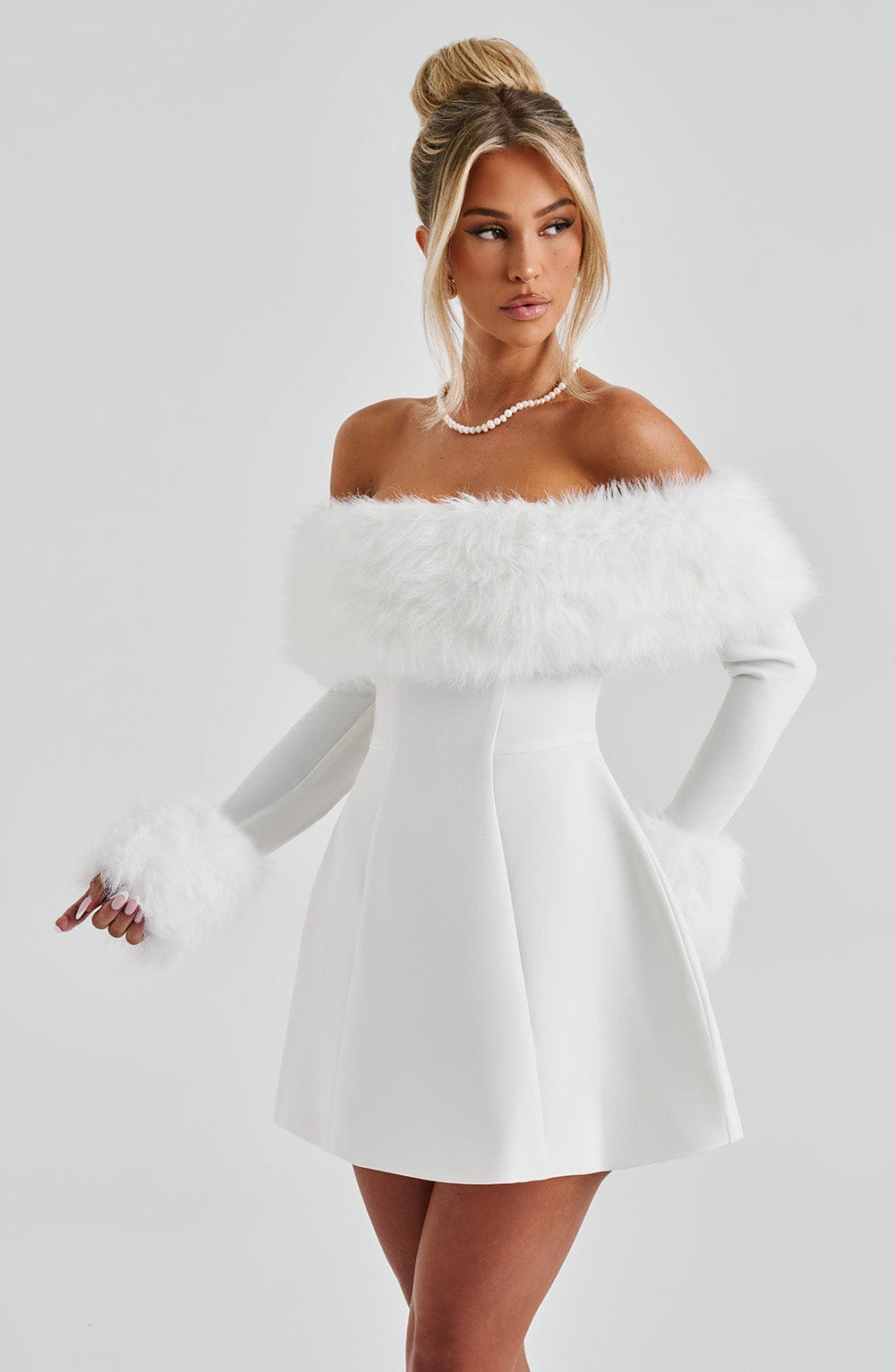 Vestido Mini Marfil Bardot Piel Valeria