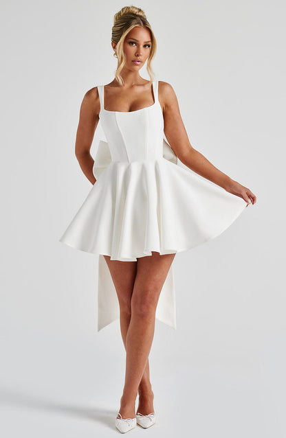 Vestido Mini Marfil Círculo Corsé Rita