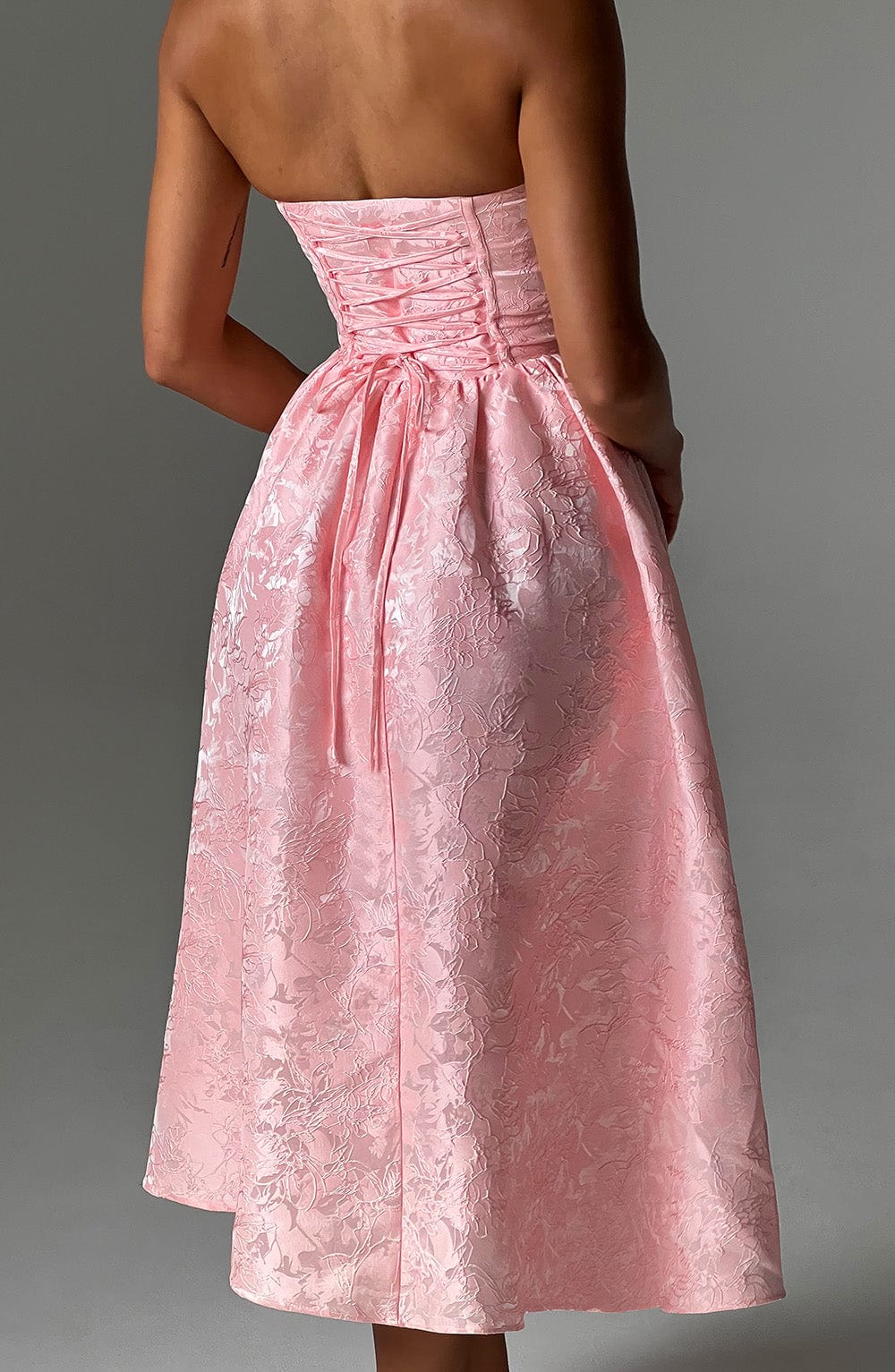 Vestido Midi Rosa Jacquard Corsé Sara