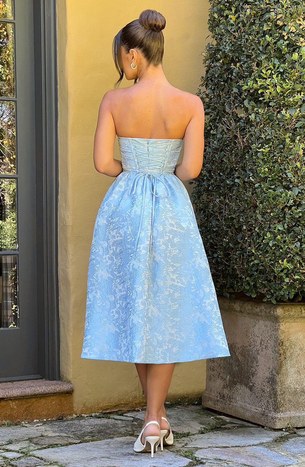 Vestido Midi Azul Jacquard Corsé Sara