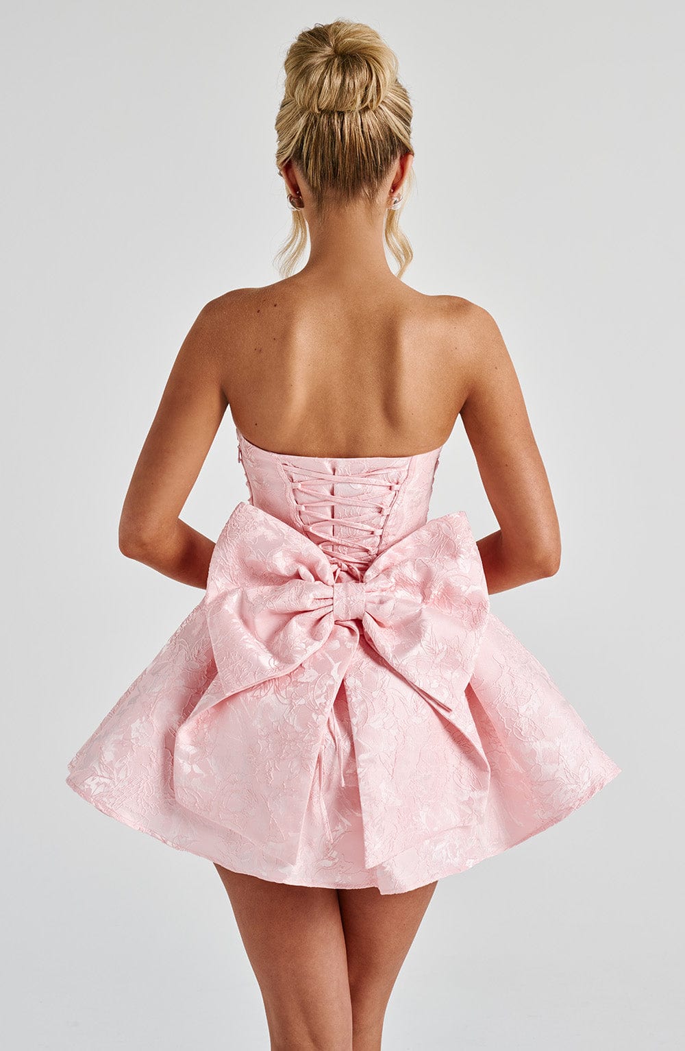 Vestido Mini Rosa Jacquard Lazo Marta