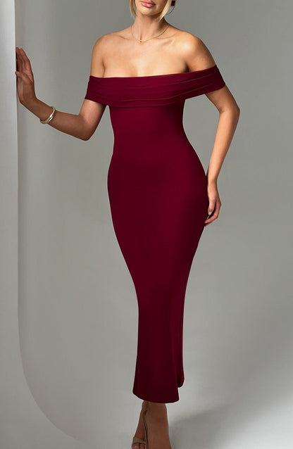 Vestido Midi Borgoña Halter Crepé Beca