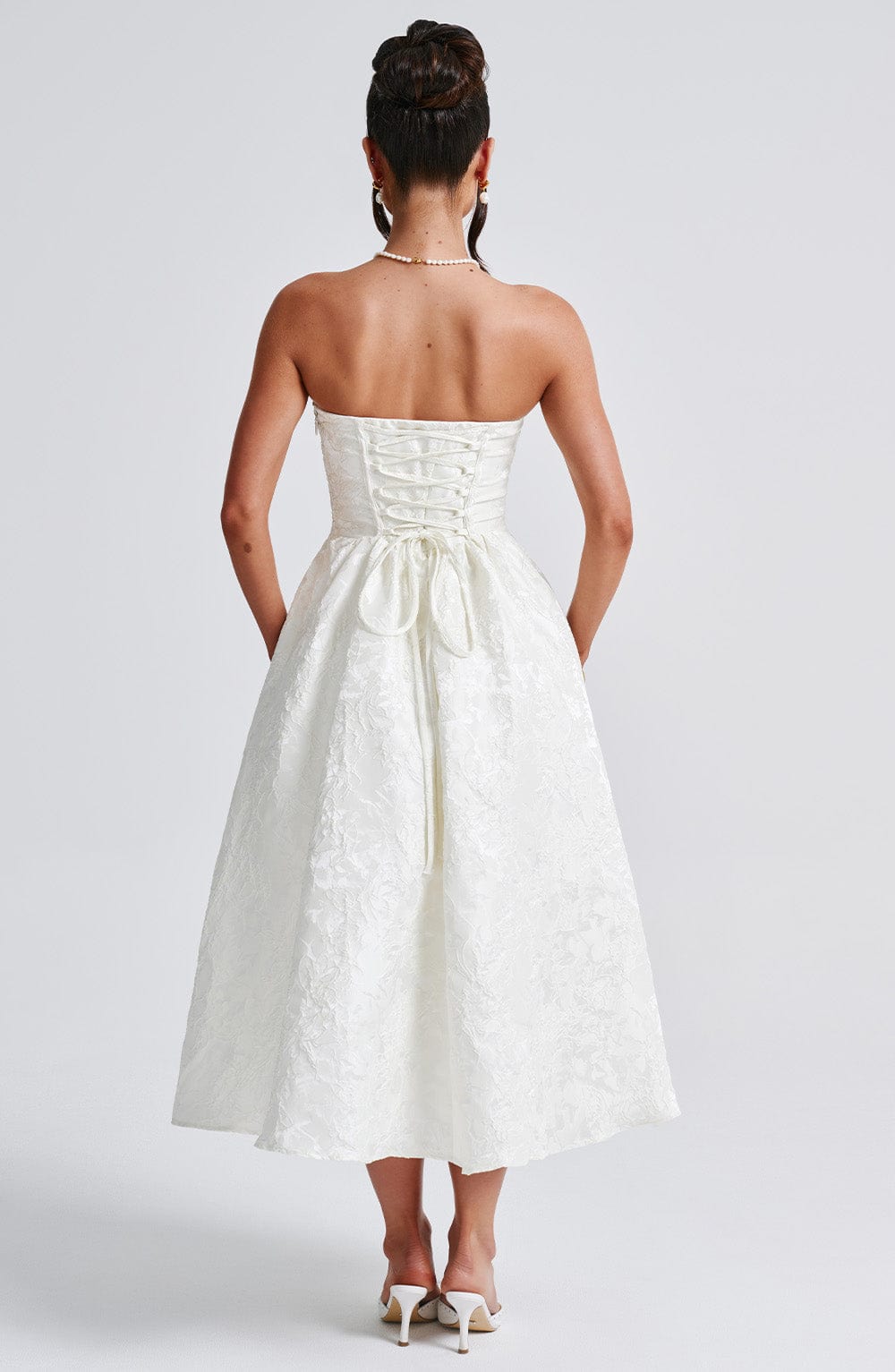 Vestido Midi Marfil Jacquard Corsé Sara