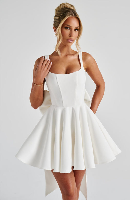 Vestido Mini Marfil Círculo Corsé Rita
