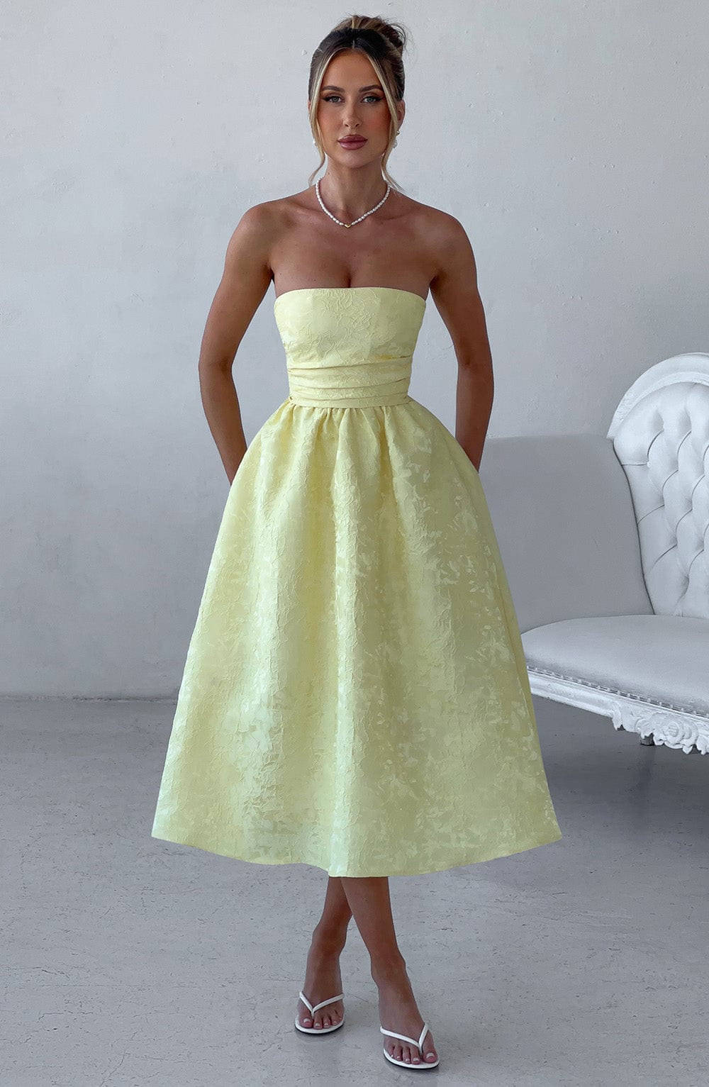 Vestido Midi Amarillo Jacquard Corsé Sara