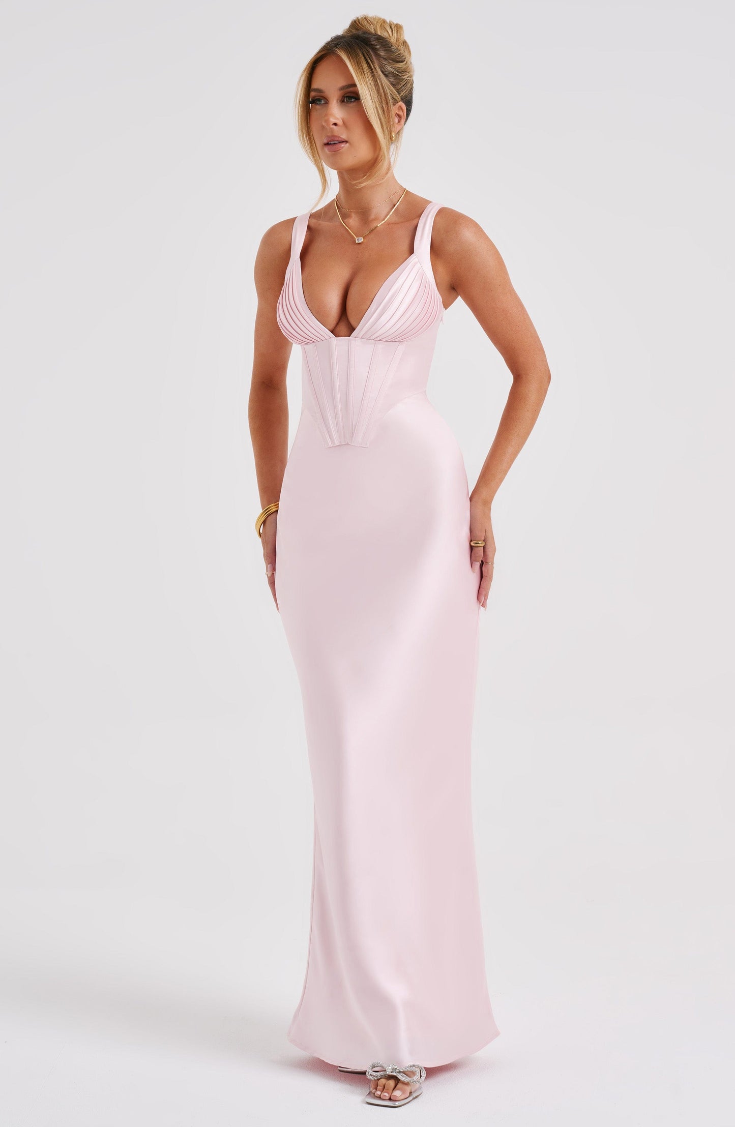 Vestido Maxi Rosa Satén Halter Clara