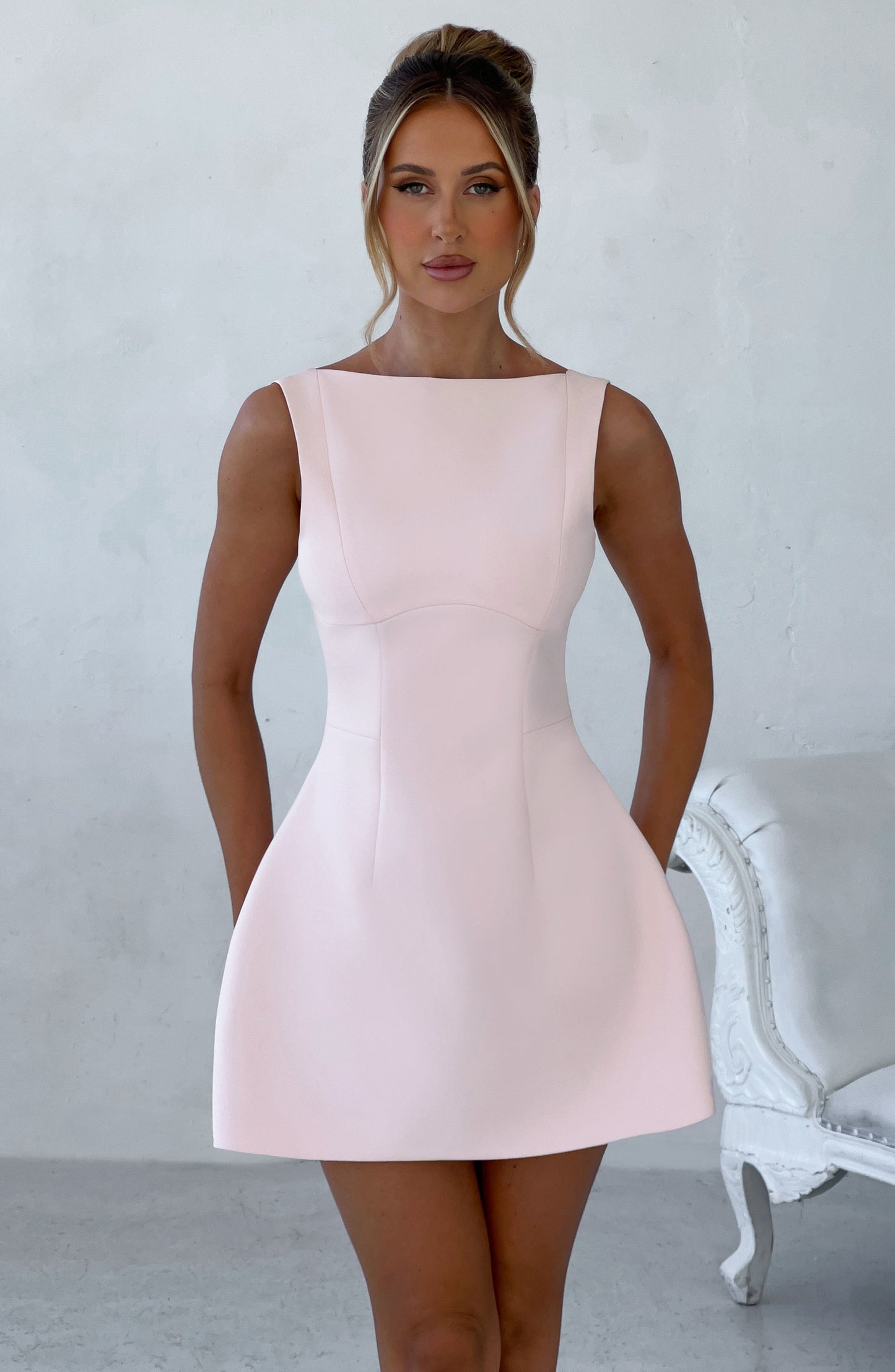 Vestido Corto Rosa Fiesta Abullonada Laura