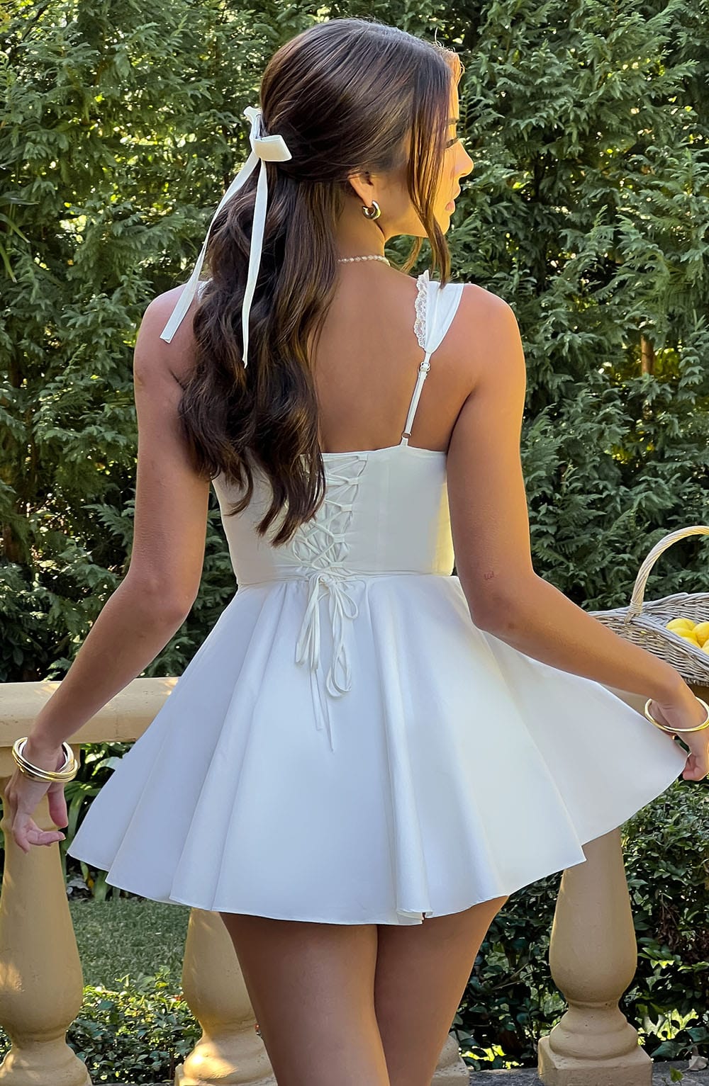 Vestido Mini Marfil Romántico Corsé Antonela