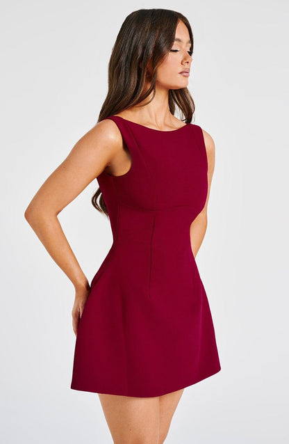 Vestido Corto Rojo Vino Crepé Abullonada Laura