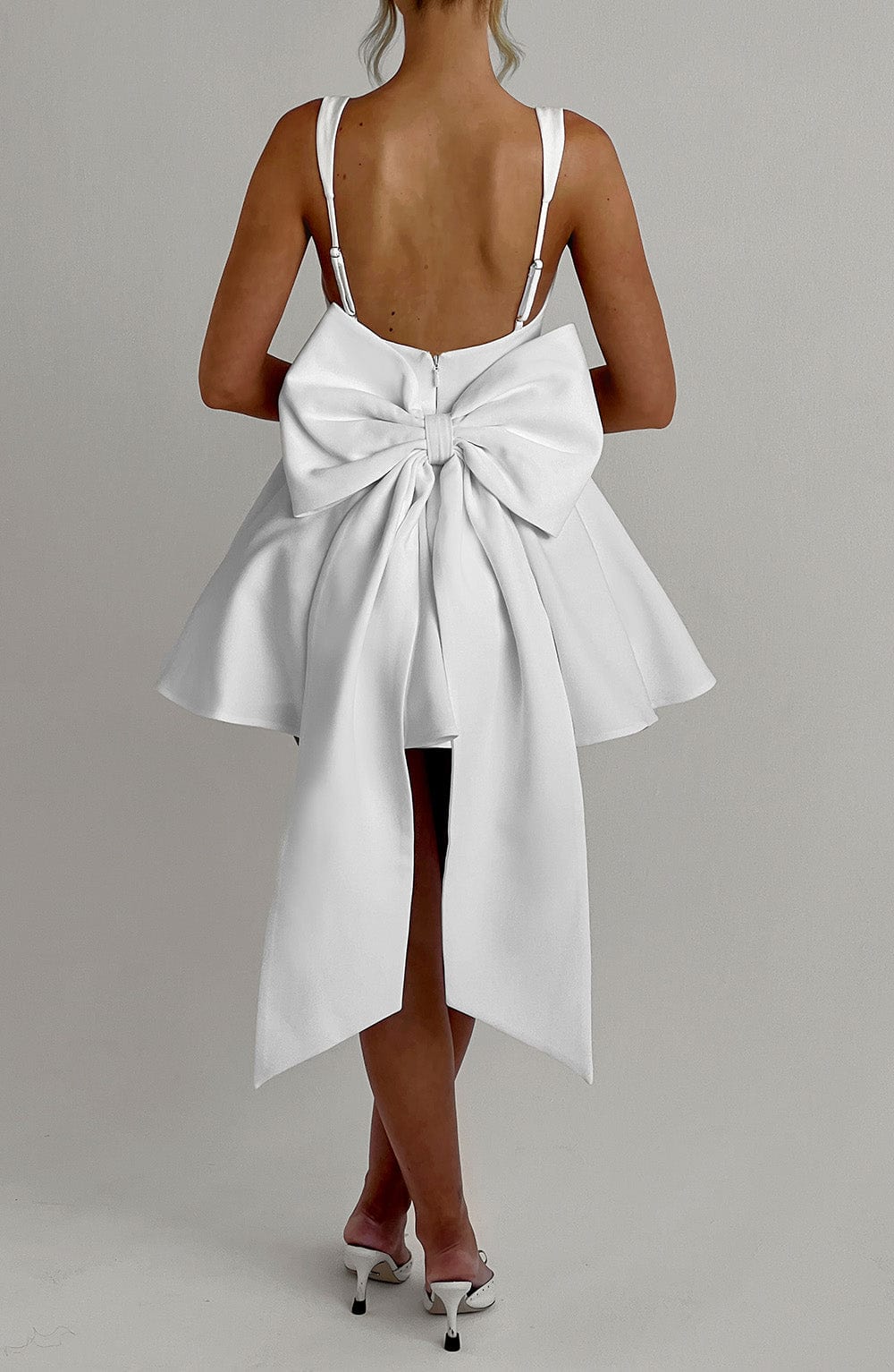 Vestido Mini Marfil Círculo Corsé Rita