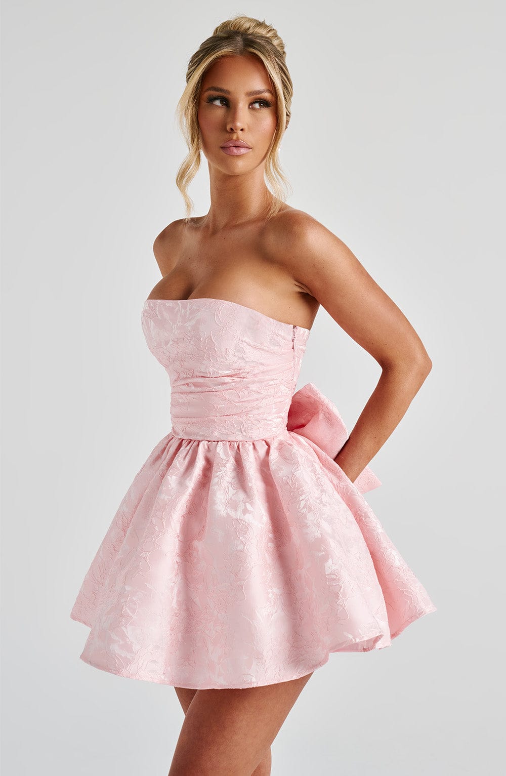 Vestido Mini Rosa Jacquard Lazo Marta