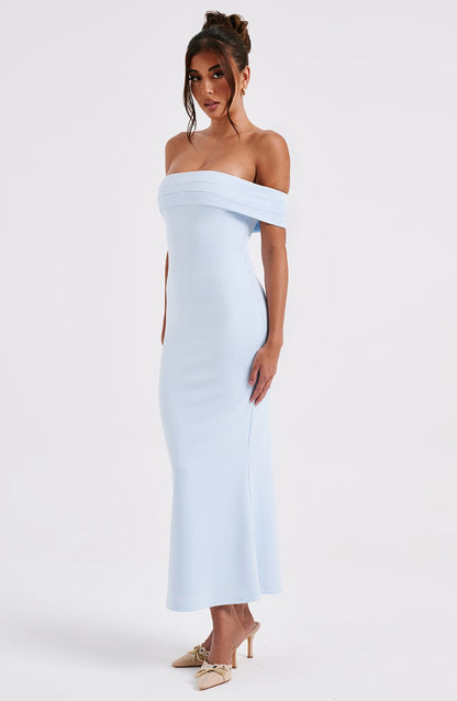 Vestido Midi Azul Halter Crepé Beca