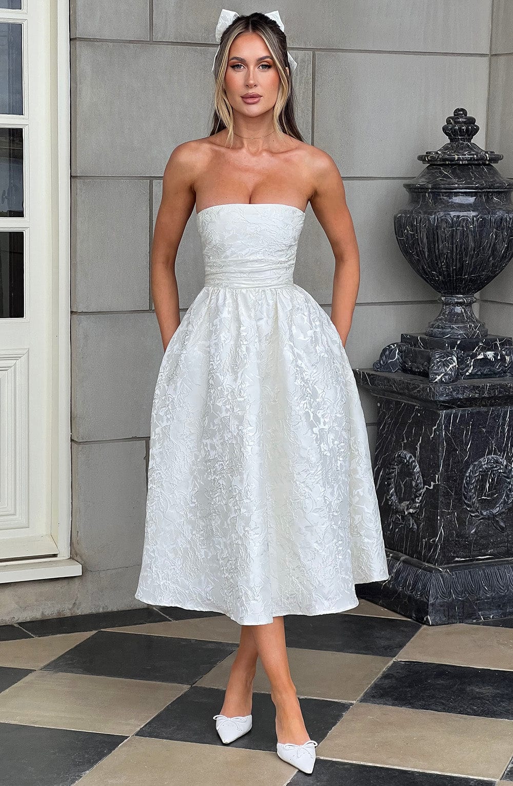 Vestido Midi Marfil Jacquard Corsé Sara