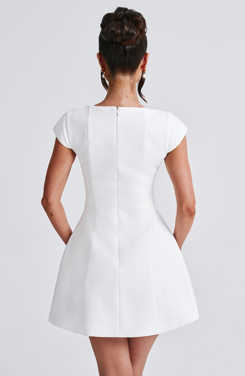 Vestido Mini Marfil Cuadrado Casquillo Lena
