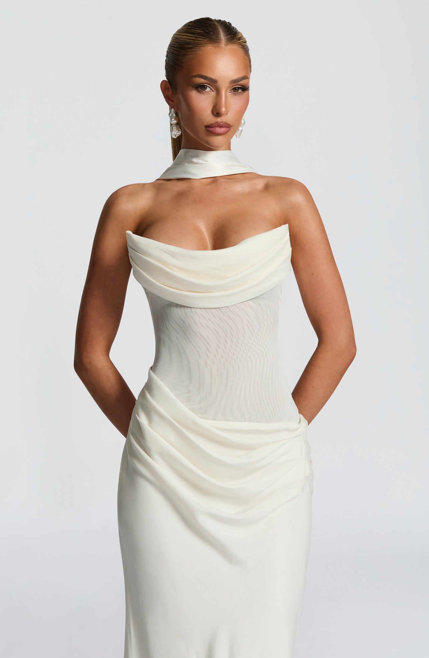Vestido Largo Marfil Halter Lorena