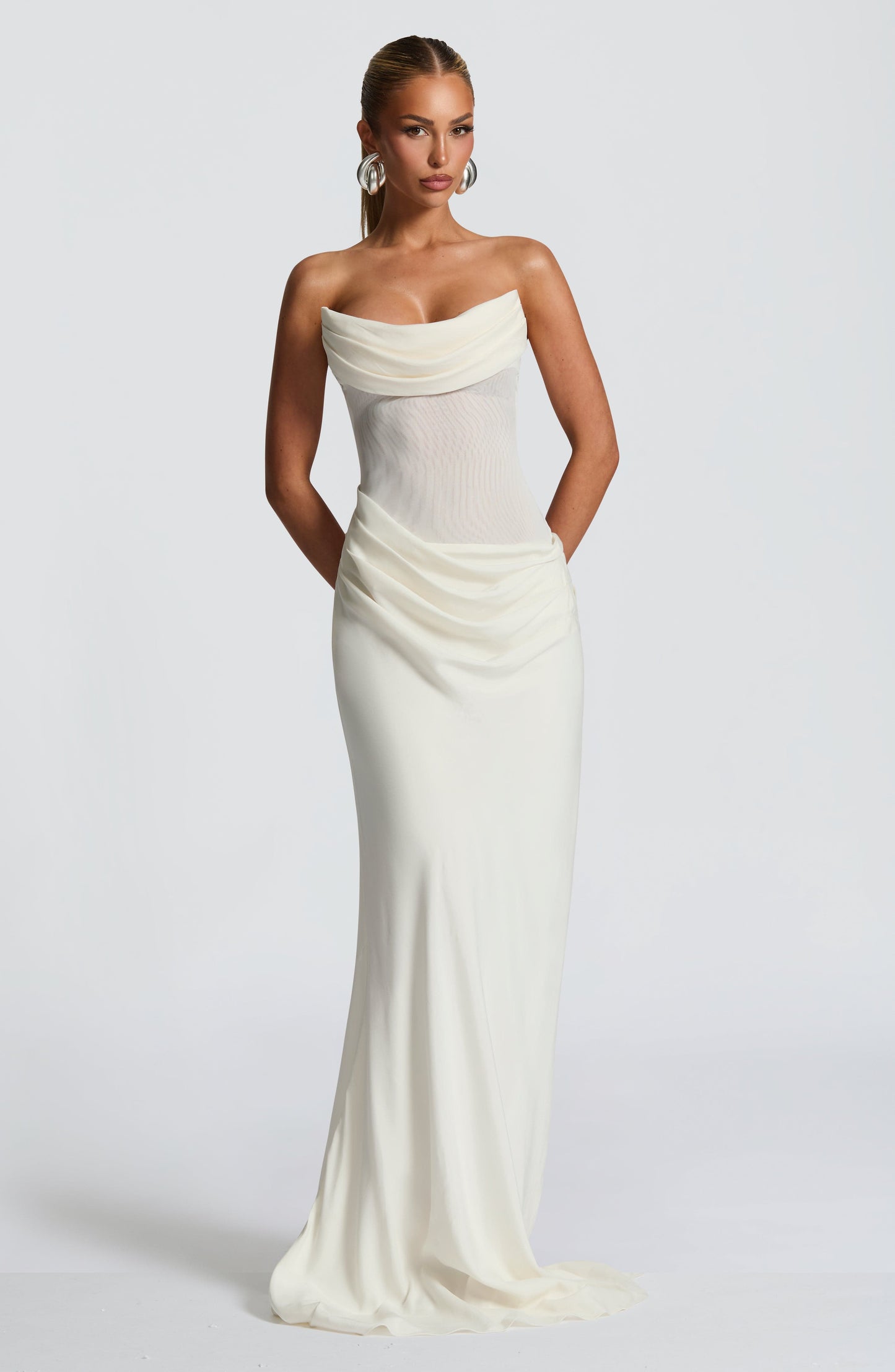 Vestido Largo Marfil Halter Lorena