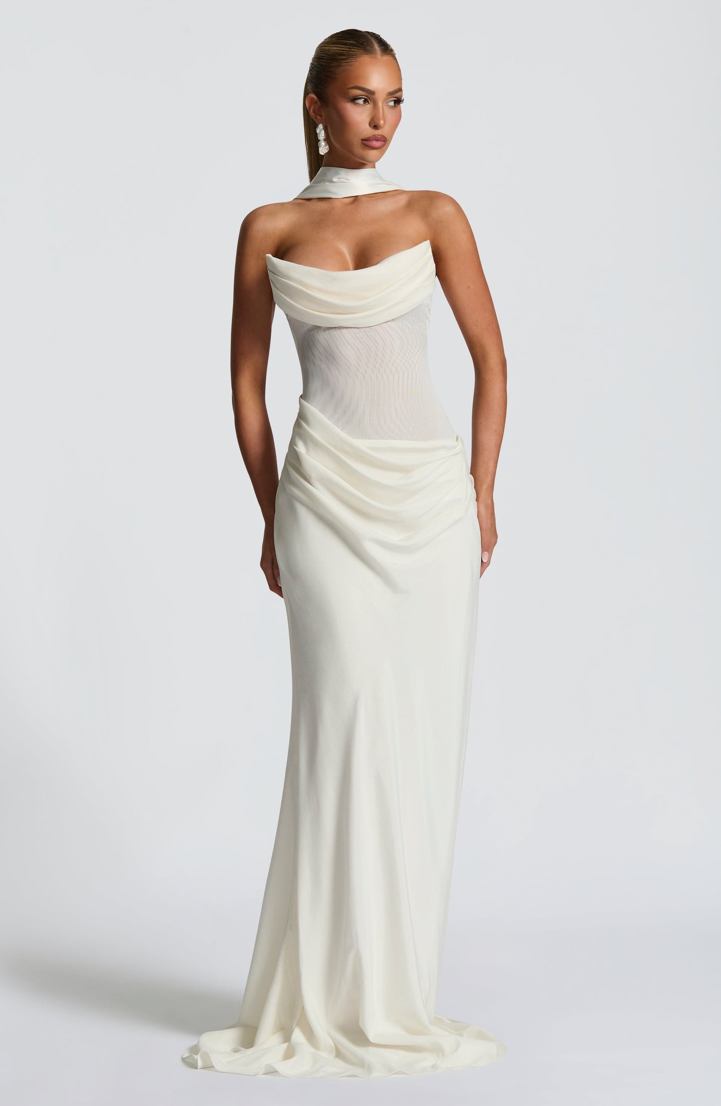 Vestido Largo Marfil Halter Lorena