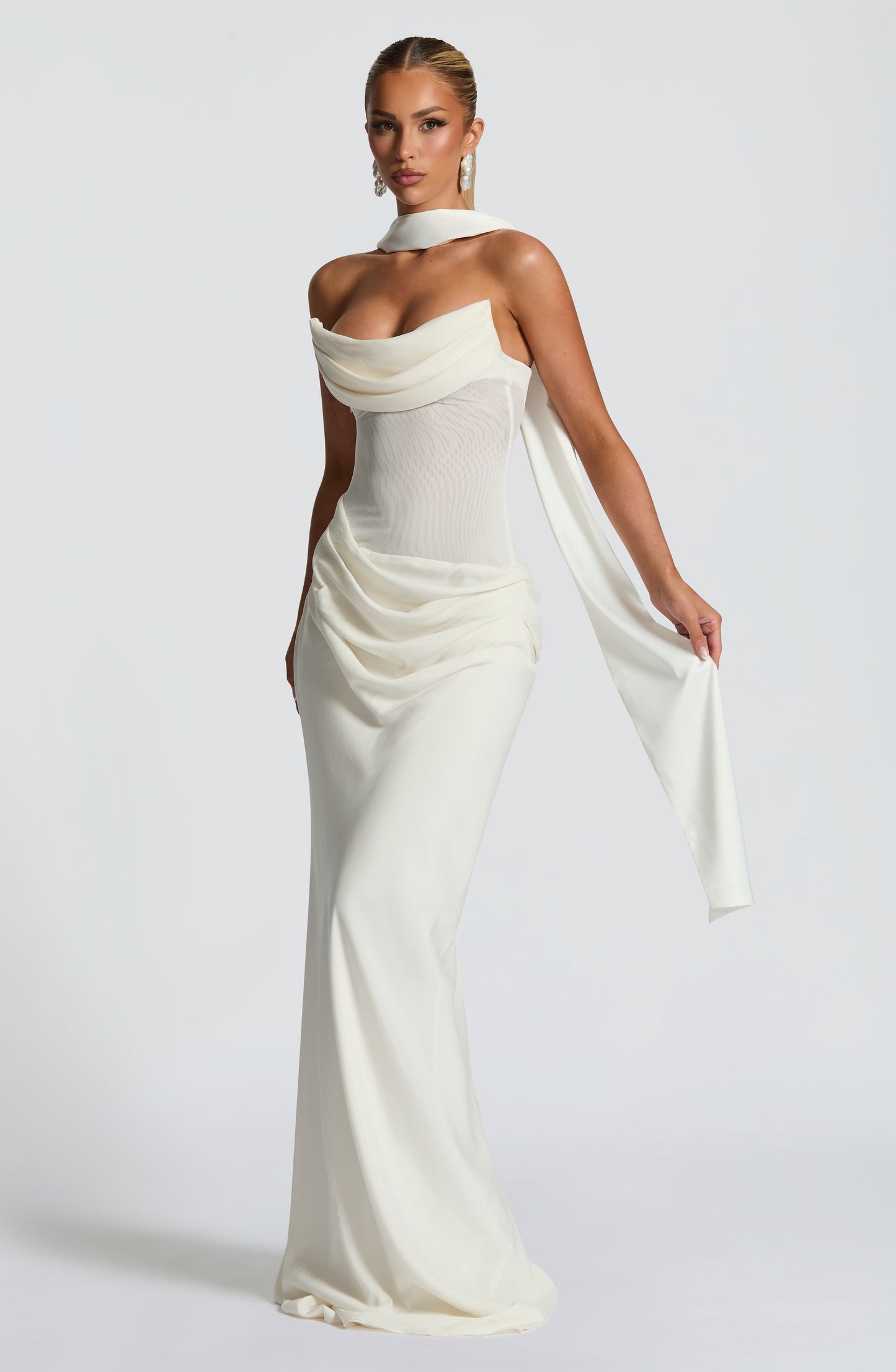 Vestido Largo Marfil Halter Lorena