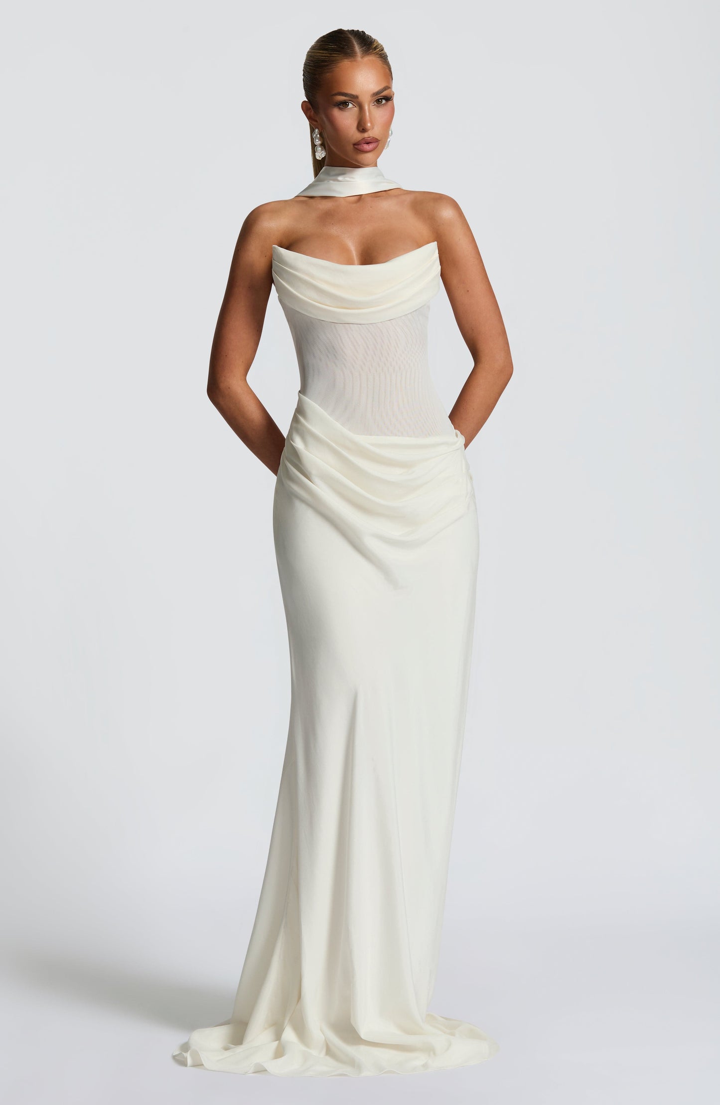 Vestido Largo Marfil Halter Lorena