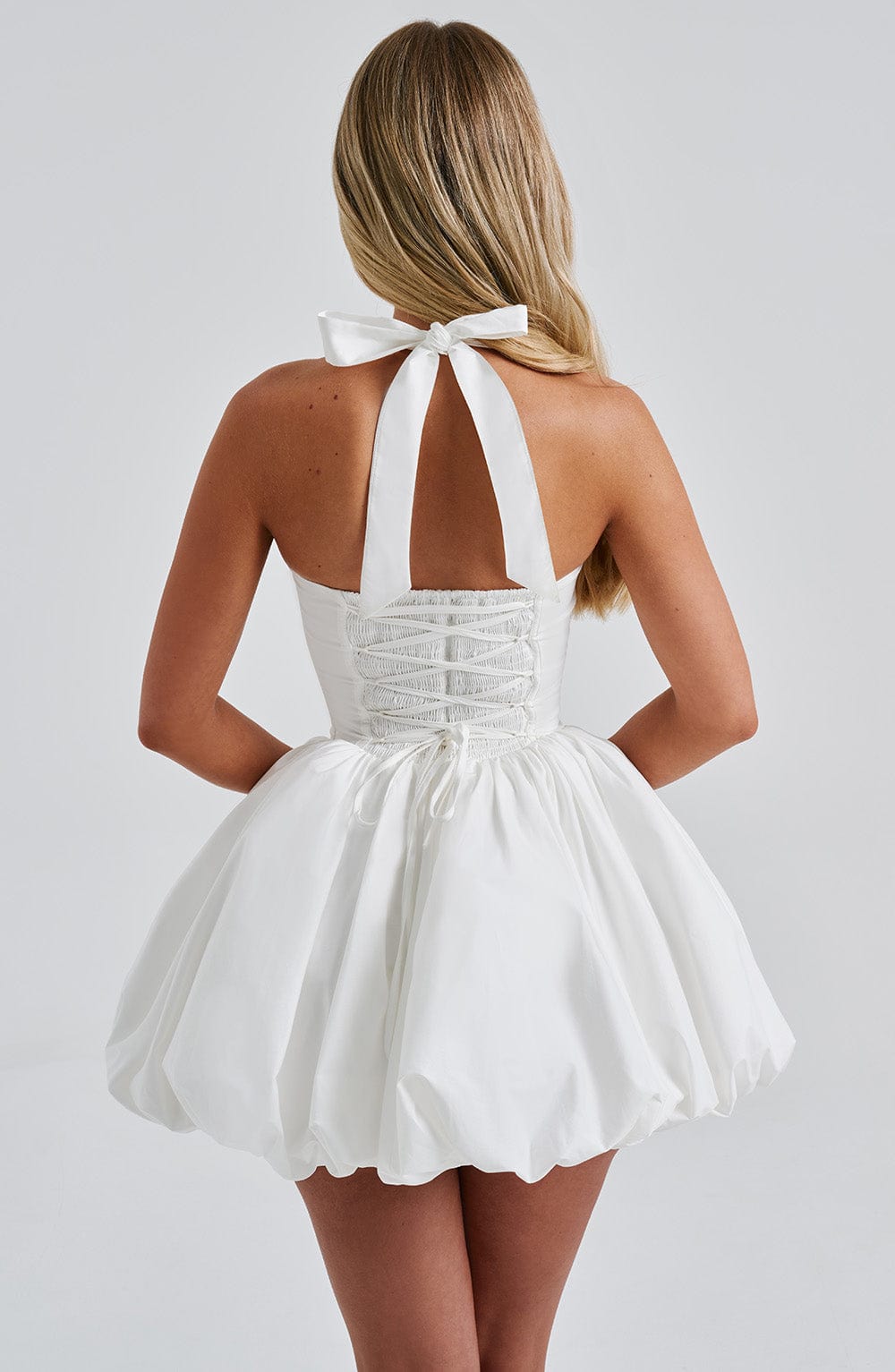 Vestido Mini Marfil Halter Corsé Martina