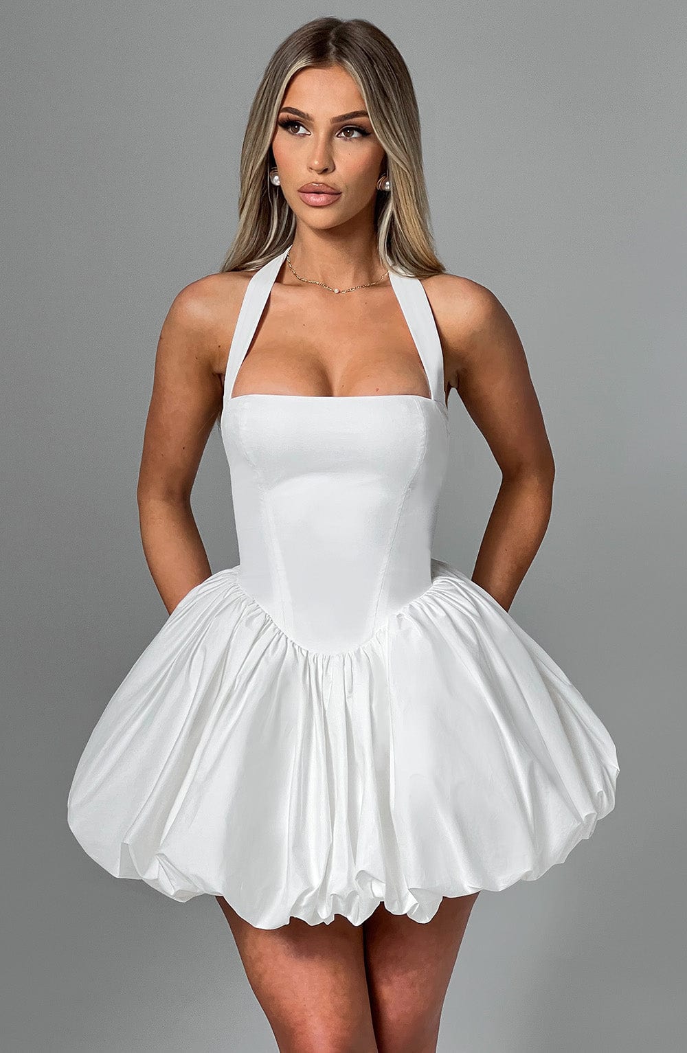 Vestido Mini Marfil Halter Corsé Martina