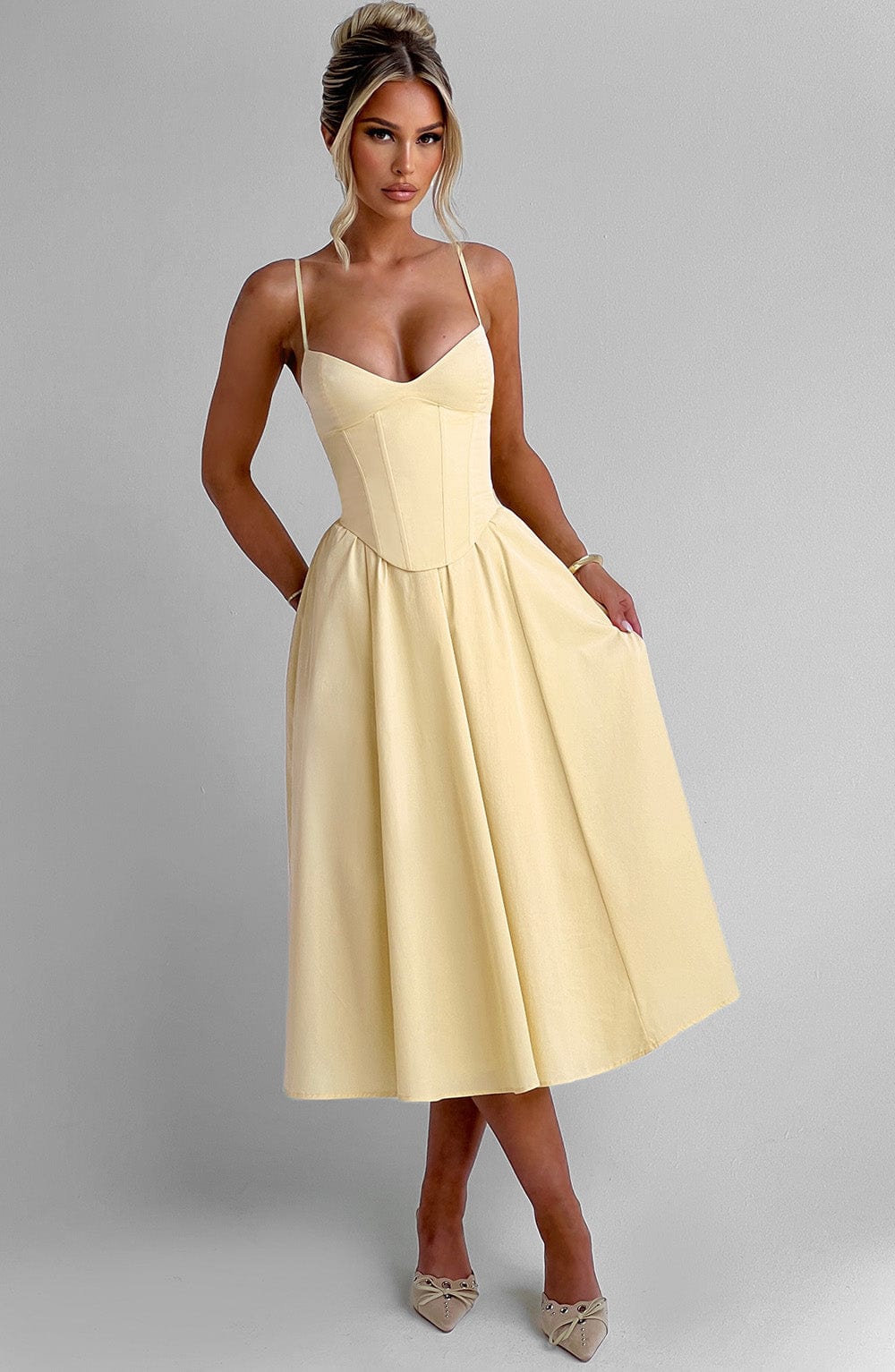 Vestido Midi Amarillo Voilé Corsé Camila