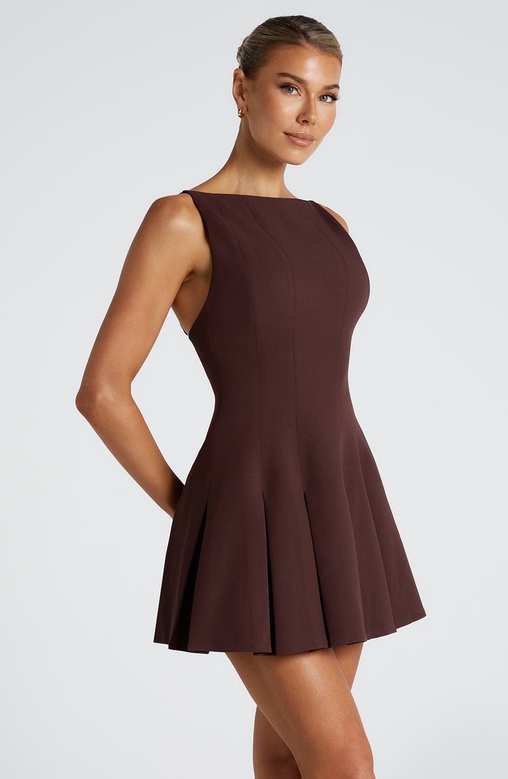 Vestido Mini Ciruela Barco Plisado Romina