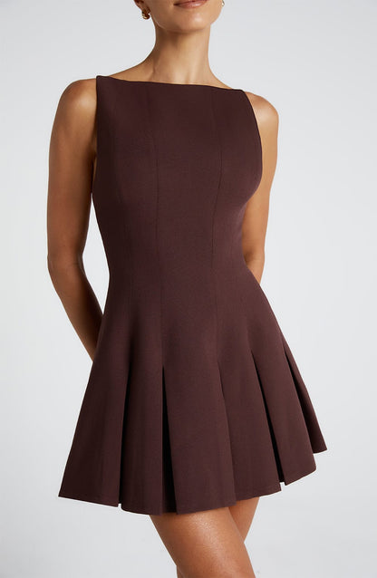 Vestido Mini Ciruela Barco Plisado Romina