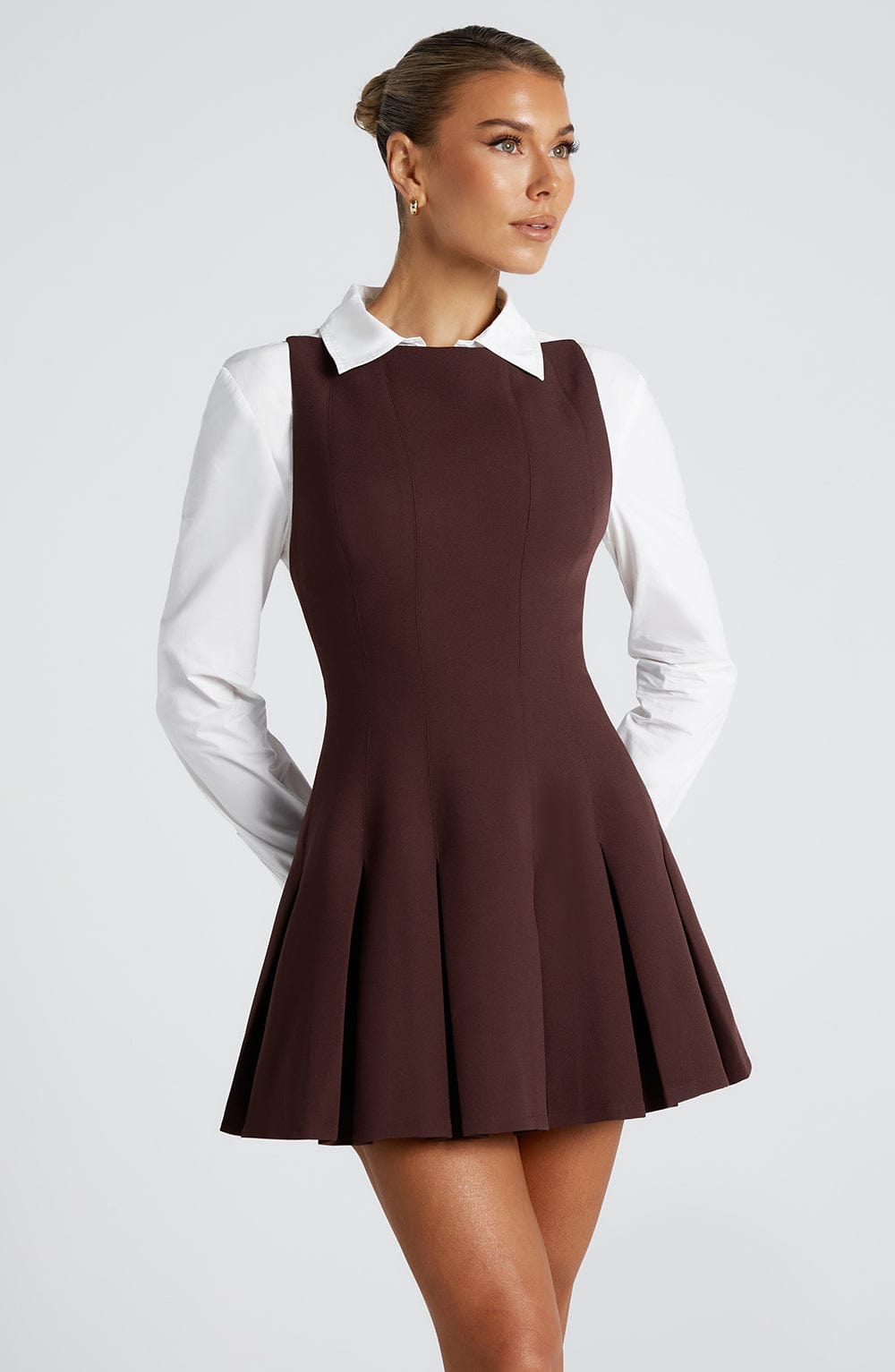 Vestido Mini Ciruela Barco Plisado Romina