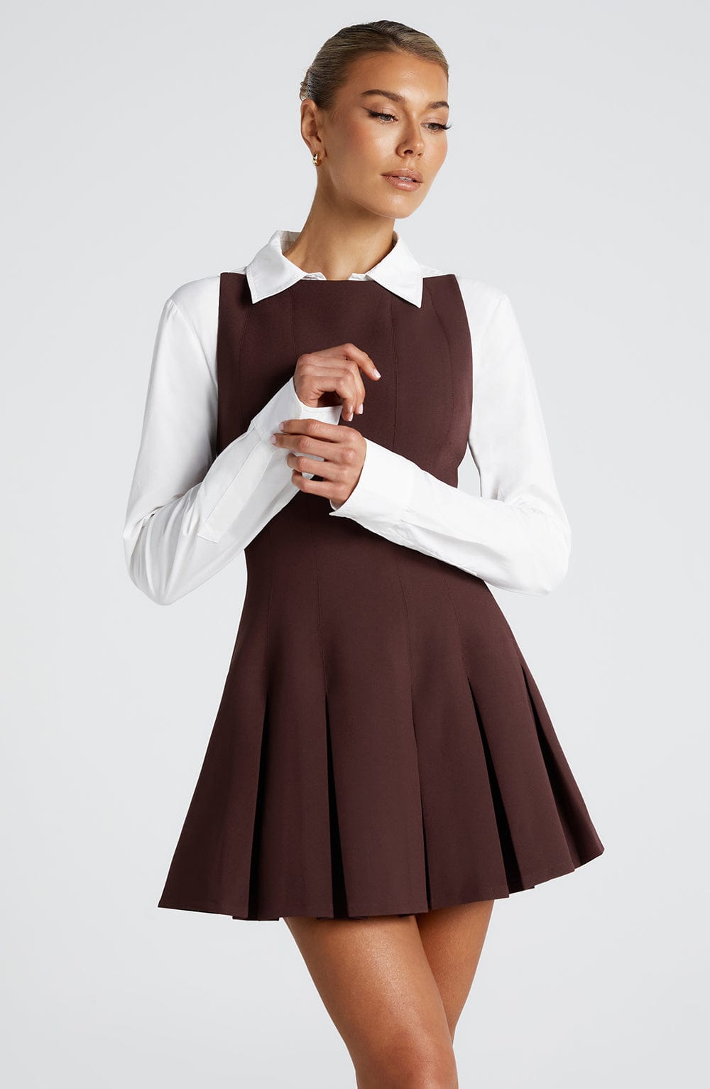 Vestido Mini Ciruela Barco Plisado Romina