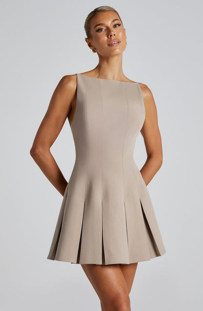 Vestido Mini Gris Topo Barco Plisado Romina