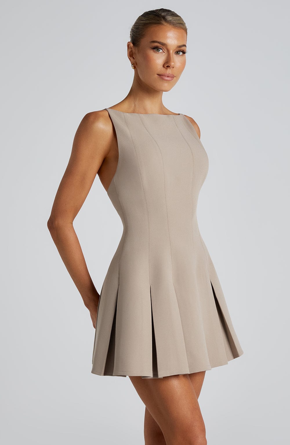 Vestido Mini Gris Topo Barco Plisado Romina