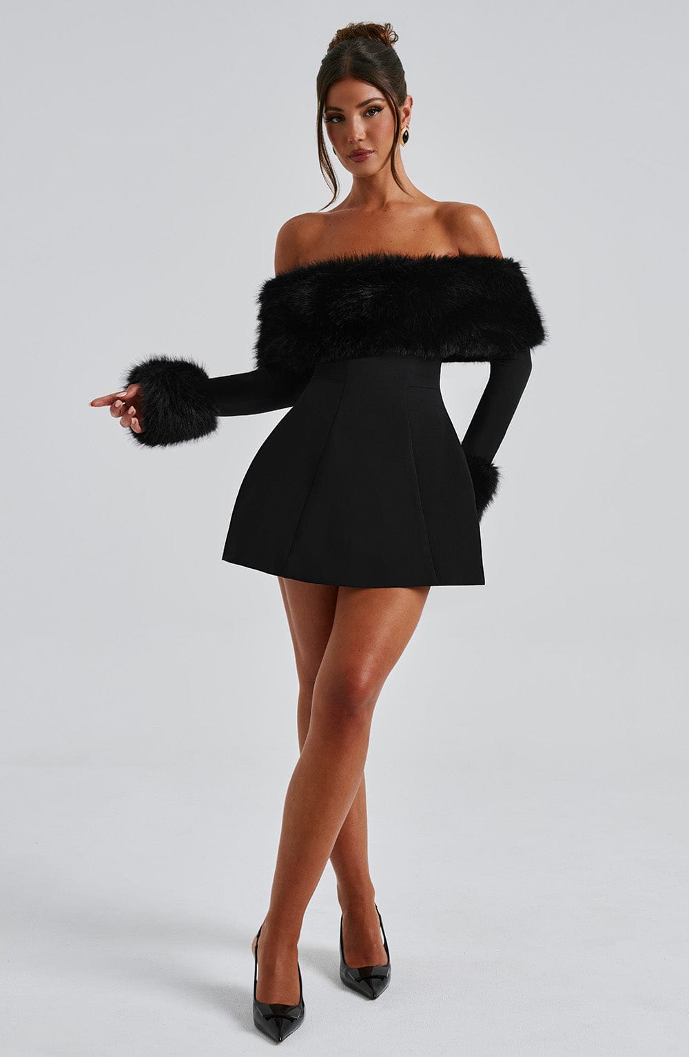 Vestido Mini Negro Bardot Piel Valeria