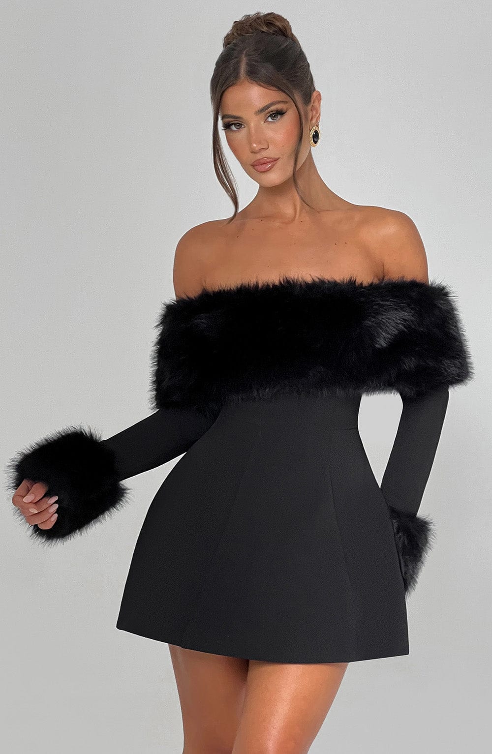 Vestido Mini Negro Bardot Piel Valeria