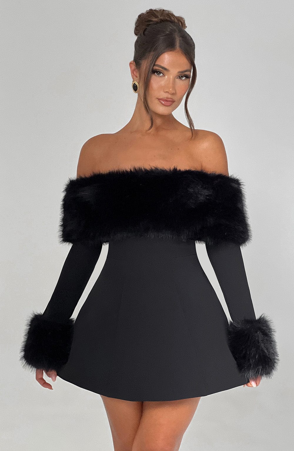 Vestido Mini Negro Bardot Piel Valeria