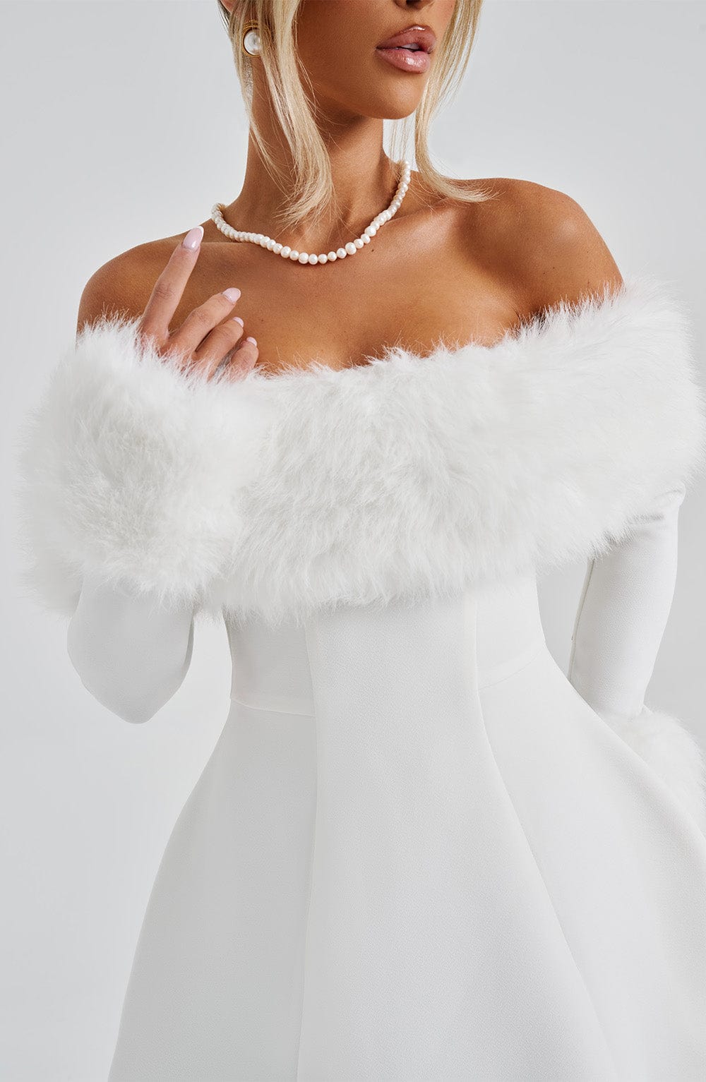 Vestido Mini Marfil Bardot Piel Valeria
