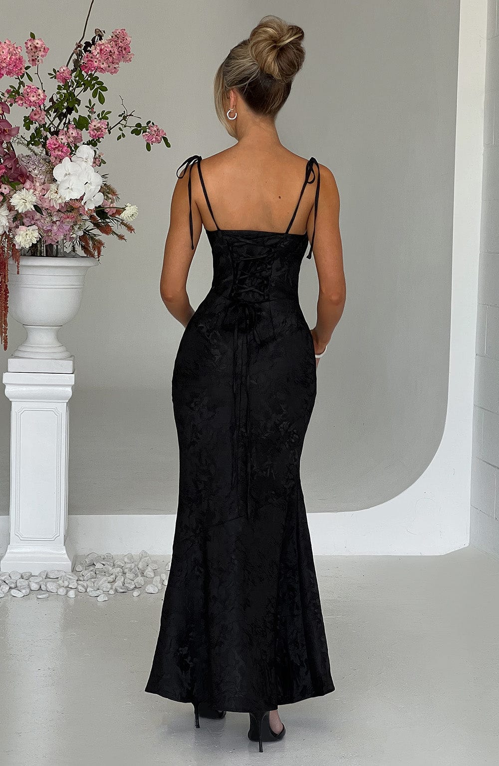 Vestido Maxi Negro Jacquard Drapeado Valentina